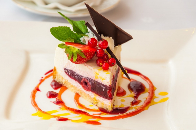 traiteur-LE CANNET DES MAURES-min_the_cake_dessert_eating_bun_colorful_sweet_dish_taste_cake_with_cream-941034